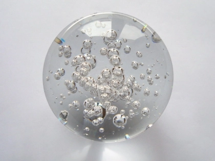 Kristallglaskugel 100 mm, klar mit Luftblasen