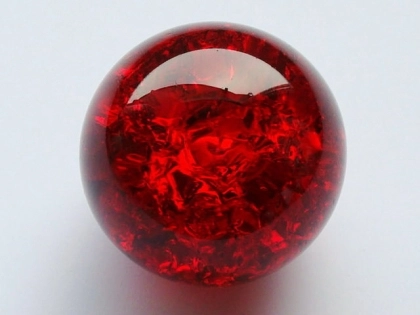 Kristallglaskugel 80 mm, rubinrot - Splittereffekt, oberflächeneingefärbt