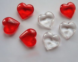 Herzen klar und rot,aus Acrylglas